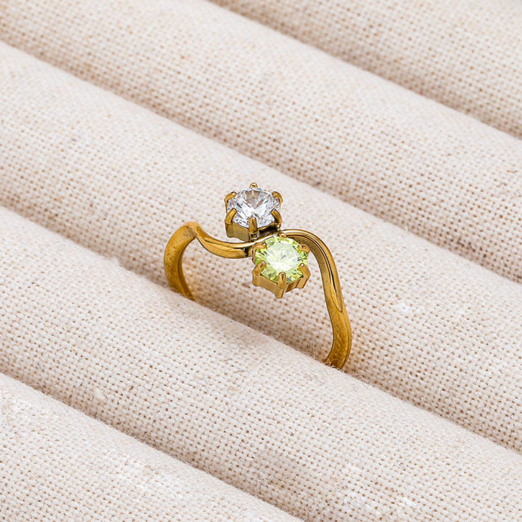 Peridot Twist Wave Ring