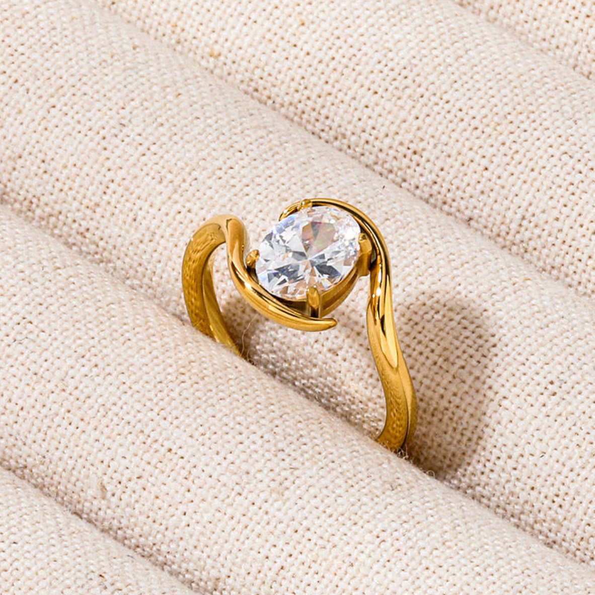 Serpentine Oval Solitaire Ring